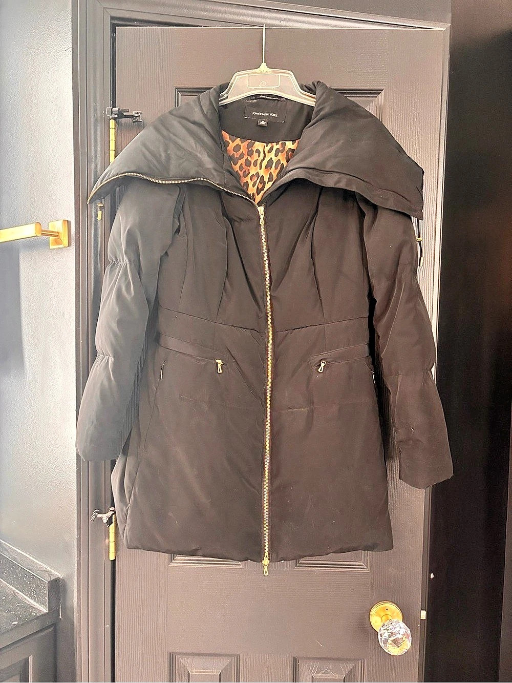 Jones New York Leopard Lined Puffer Jacket in Black & Brown Size Medium